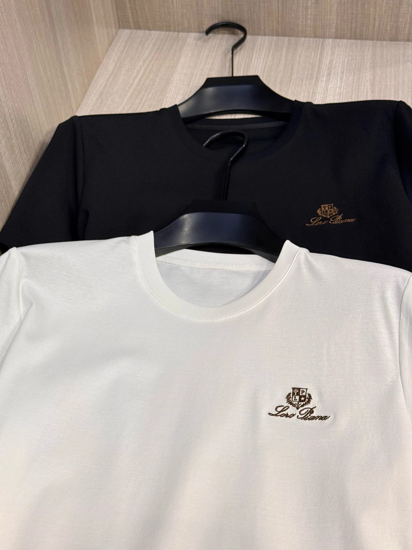 &wg.luxury- 8oro Pi191 embroidery 2Colour item:E-F355B1604-2
